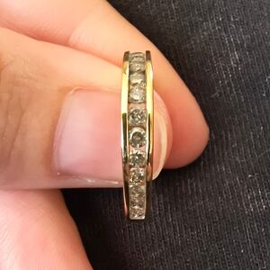 Elegant 10k Gold Women's Ring